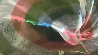 Melempar jaring ikan yang besar