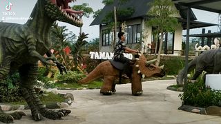 Taman dino 2
