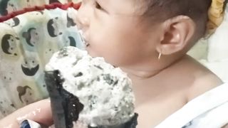 OMG...! the way babies enjoy ice cream