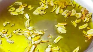 Spaghetti Aglio e Olio #pasta #spaghetti #italianfood #asmr #reelsrecipe