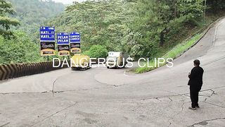 Very Dangerous Road.. Must be very Careful to ride