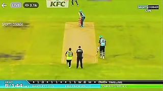 Zaman Khan good start in BBL