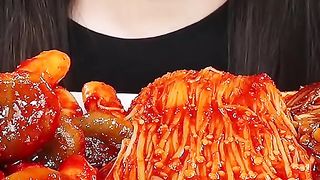 ASMR eating Jamur Onaki