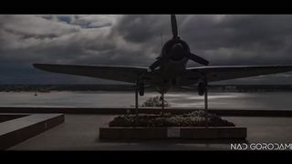 НАД ВОЛГОГРАДОМ. ГОРОД ОБРАЗЦОВОЙ ЖИЗНИ СОВЕТСКОГО ЧЕЛОВЕКА