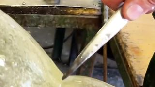 Giant Coke and Mentos reaction!! 5 gallons (nostalgic). 2