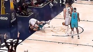 NBA Crazy Hyped Dunk Momment