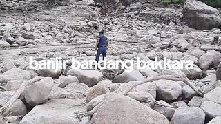 Banjir bandang di Danau Toba