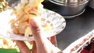 Dahi bhale chaat/chana chaat/Dahi bhale on street#chaat /Islamabad chaat/fruit chaat/welcompakkitche