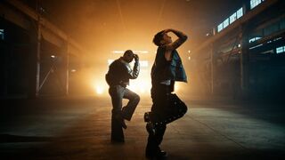 정국 (Jung Kook), Usher ‘Standing Next to You - Usher Remix’ Official Performance Video 2