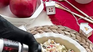 Праздничный салат с Гранатом