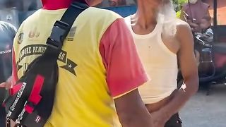 Woow show man dance