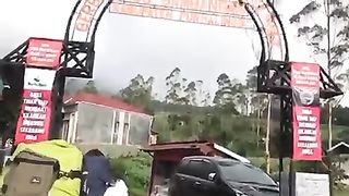 Pendaki gunung selamet