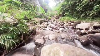 Drone sungai yang indah