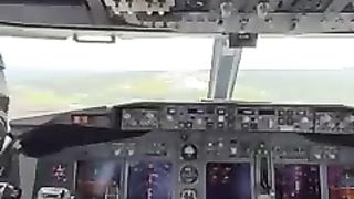 Boeing 737 Cockpit
