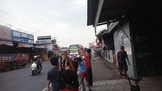 Nunggu telolet