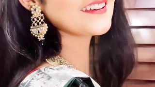 aapko dekh kar ❤???? #sanchitabashu #love #song2018 #trending #oldisgold #sanchi #song #song2019 #reels.