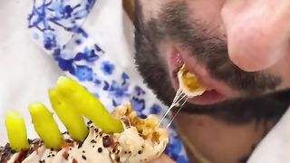 Mukbang normal
