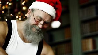 "Crisp Noel: A Natural Celebration of the Season"
