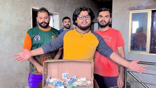 Guess the note and win money  Ateeq Chaudhry ,  Ashar Loonna , Shafiq Jutt
