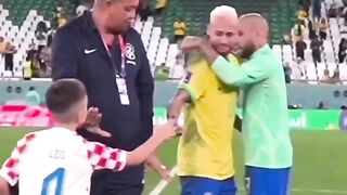 Triste Estarmos Fora Desta Tão Esperada Copa!