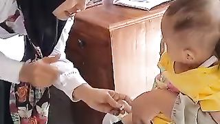 Ega Fitriyani,Disuntik tak Nangis
