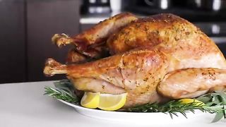 EASY THANKSGIVING TURKEY | how to cook and carve the BEST turkey recipe