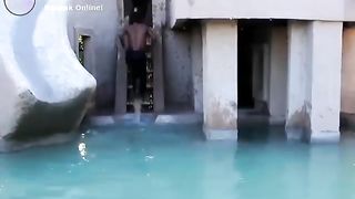 Cara suku frimitip buat rumah di tengah hutan