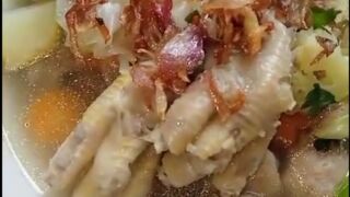 Cara membuat sup ceker bakso lezat dan bergizi