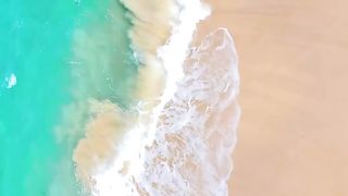 #shorts #beachindonesia #beatifulbeach Salah satu pantai Terindah yang ada di indonesia, Keindahan warna laut dan pasir ngeblend menjadi sangat
