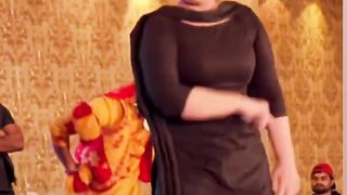 Medam Tanu Brar #bigfatindianwedding #canada #youtubeshorts #djviral #dance #sidhumoosewala #song.
