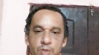 Eu falo inglês
