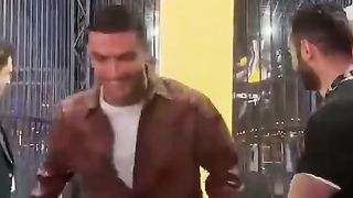 Just Cristiano Ronaldo proving his jumping game remains elite ????
