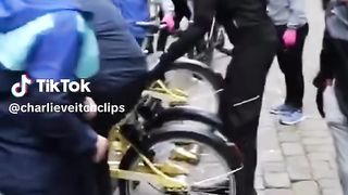 Tutti Bambini che disastro..