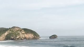 Sea waves and twilight