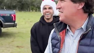 ???? GIFTING TUCKER CARLSON THE WORLD’S BIGGEST ZYN!