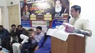 Akmal Hanif reciting his poetry 2