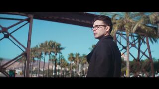 MONOIR feat. BRIANNA - Tsunami (Official Video).mp4