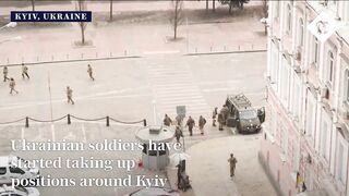 Ukraine war: Kyiv braces for battle as Russian tanks enter city