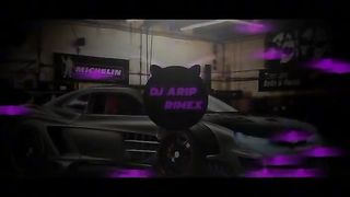 DJ rekomendasi on earphone