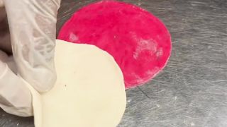 Rose momos