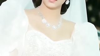 Elina devia 29