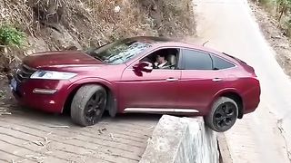 он все таки выехал