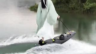 How much girl ???????? to flying ???? to