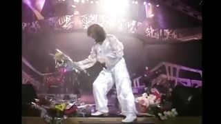 Виновник- Валерий Леонтьев