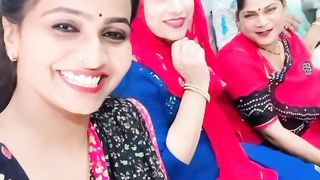 ❤️???? @priyankachouhanVlogs @poojapriyankaofficial786-rQ36OVTxdTc-720p-1703408476.