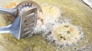 Dilli walo ka favourite Chole Aloo Tikki Share with your loved ones and say nothing ! ???? .. Punjab Sweets Corner ,
