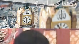 Quran Ke Upar Ya Neeche Koi Aur Kitab Rakh Sakte Hai? | Mufti Muhammad Akmal