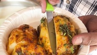 DELHI'S MOST FAMOUS ALOO CHAAT Ashok Chaat Bhandar, Chawri BazaarFor more updates..Follow