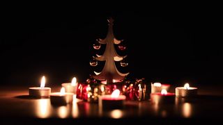 "Festive Reverie: Weaving Joyful Christmas Moments with Enchanting Decor, Culinary Delights, and Heartwarming Connections!"