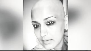 Sonali_Bendre_During_Cancer..????????????#shorts_#viral_#cancer_#bollywood(480p).
